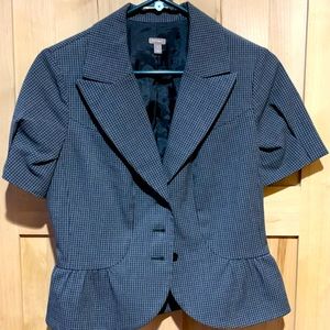 Short sleeve suit jacket